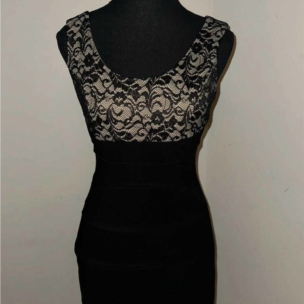 Black and Cream Lace Dress.